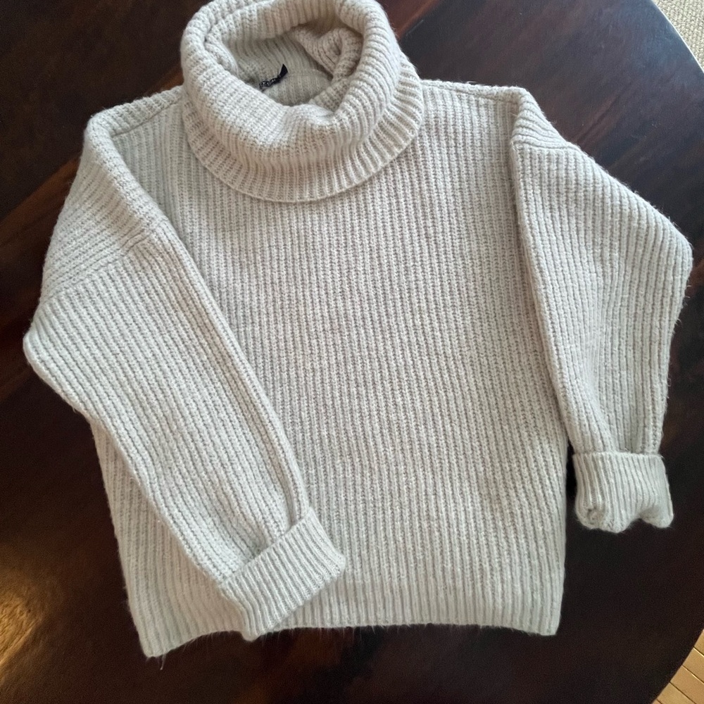 Nasty Gal Soft Beige Turtleneck Sweater S